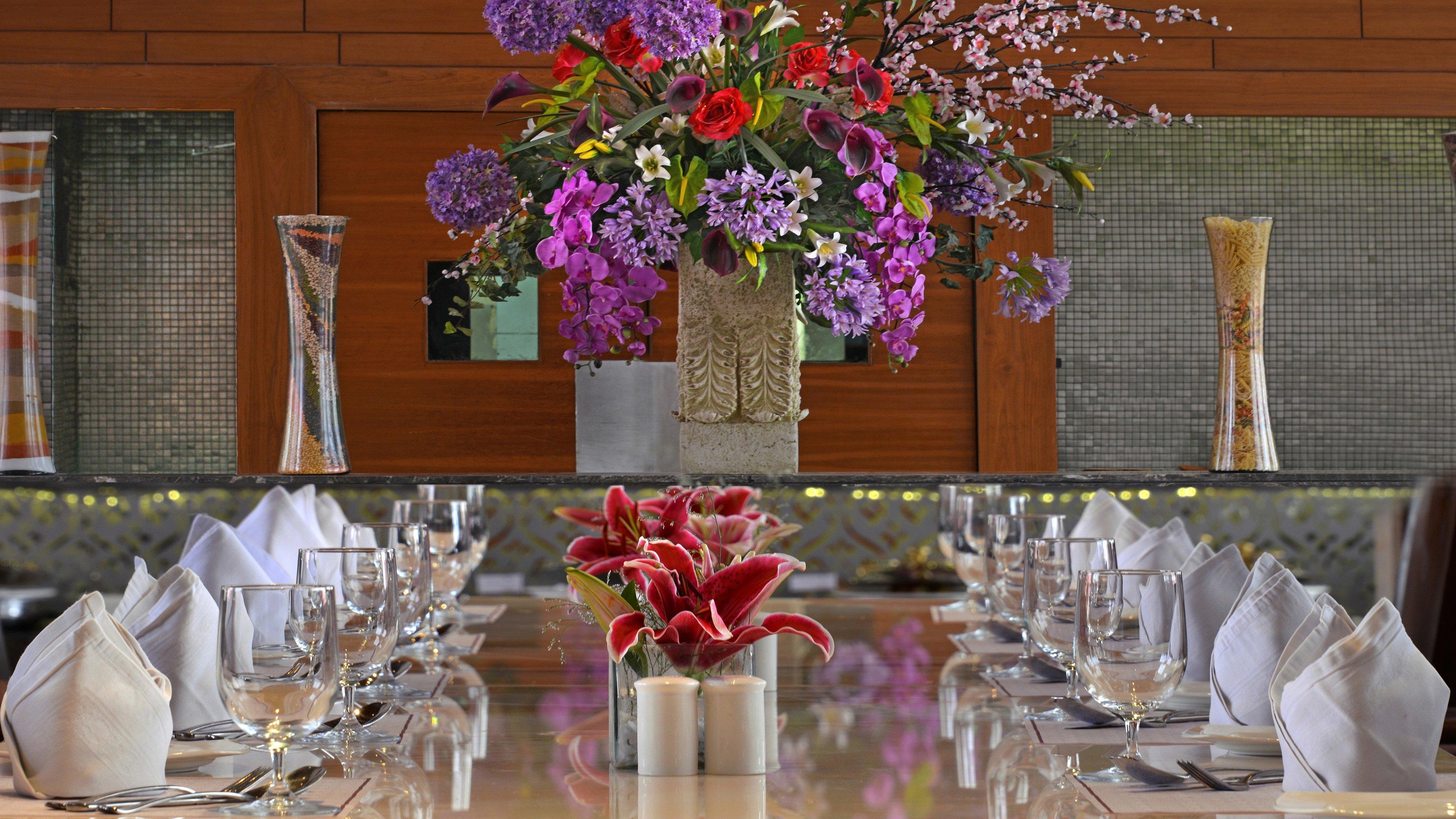 Holiday Inn Chandigarh Panchkula, An Ihg Hotel Εξωτερικό φωτογραφία A table set for a formal dinner