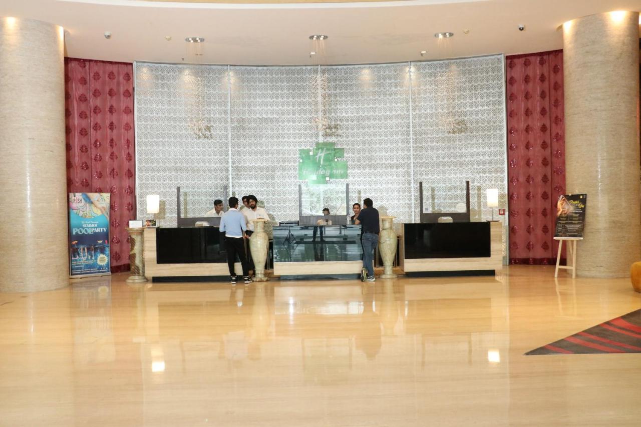 Holiday Inn Chandigarh Panchkula, An Ihg Hotel Εξωτερικό φωτογραφία Holiday Inn, Hyderabad