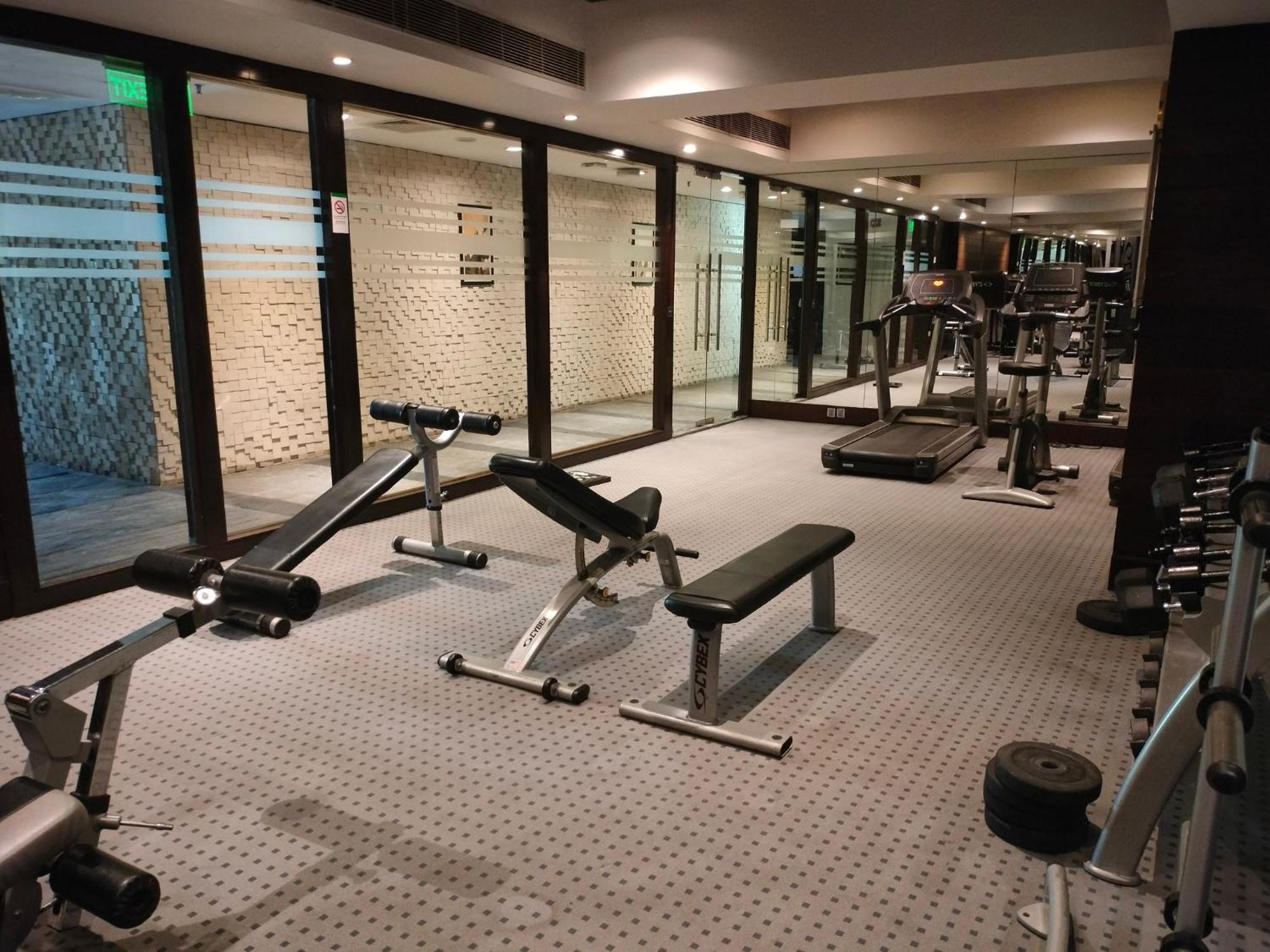 Holiday Inn Chandigarh Panchkula, An Ihg Hotel Εξωτερικό φωτογραφία The gym at the hotel